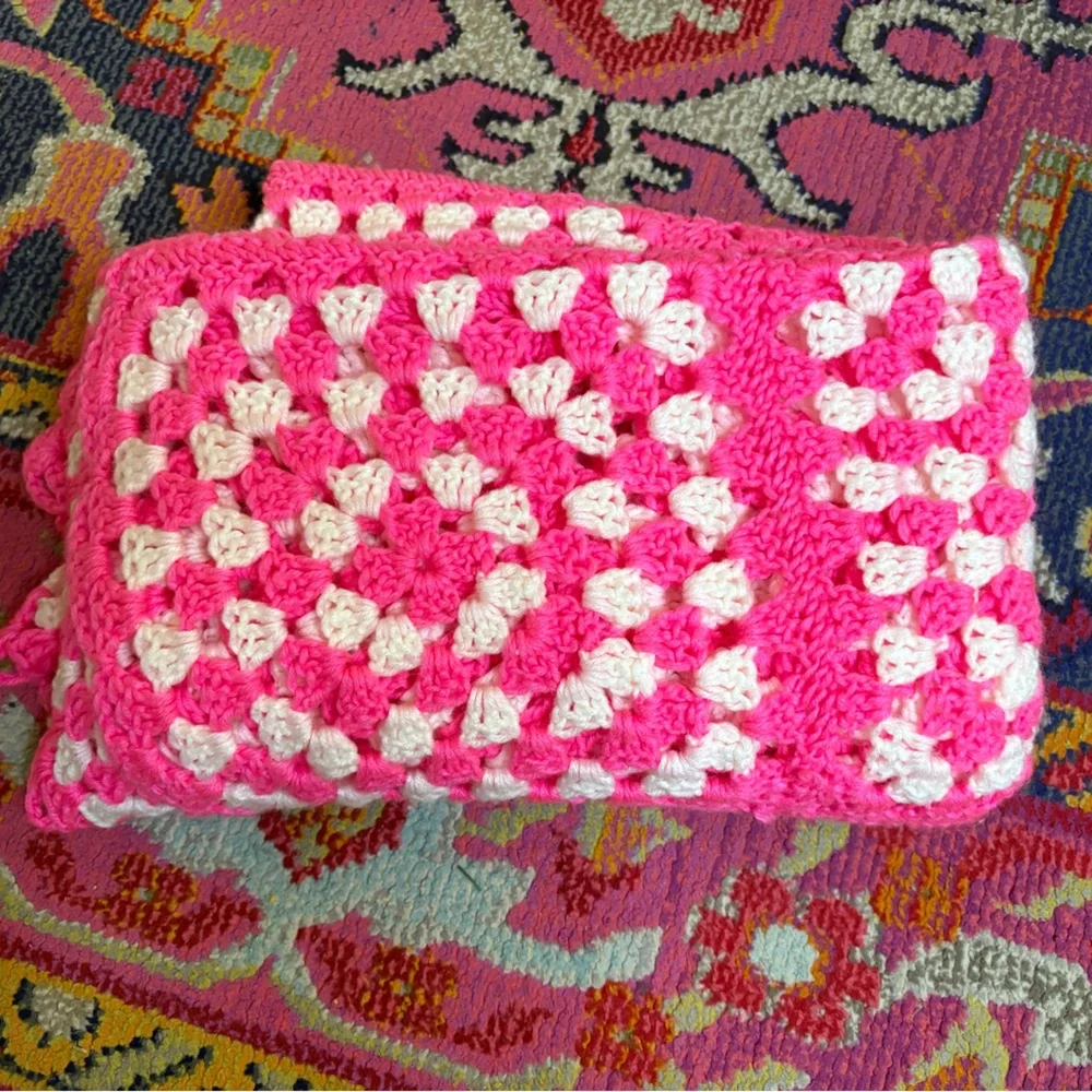Vintage Pink and White Crochet Blanket